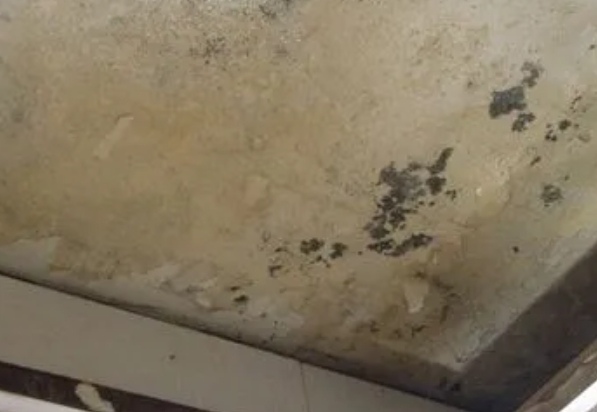 循化阳台漏水维修公司分享下循化卫生间渗水维修需要注意哪些问题。